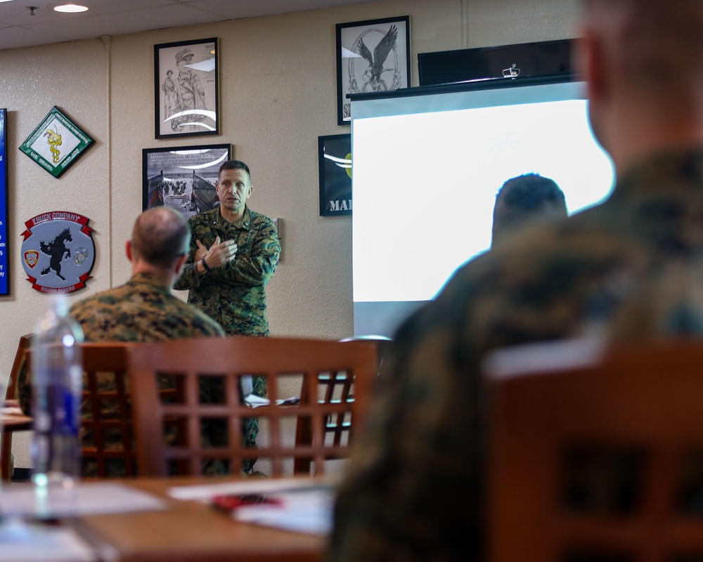 Brig. Gen. Fridriksson visits Marines and Sailors during a Humanitarian Assistance Response Training Course