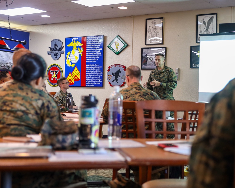 Brig. Gen. Fridriksson visits Marines and Sailors during a Humanitarian Assistance Response Training Course