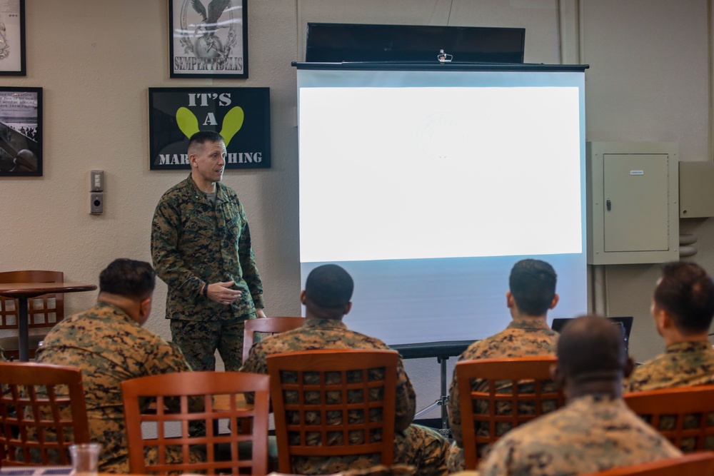 Brig. Gen. Fridriksson visits Marines and Sailors during a Humanitarian Assistance Response Training Course