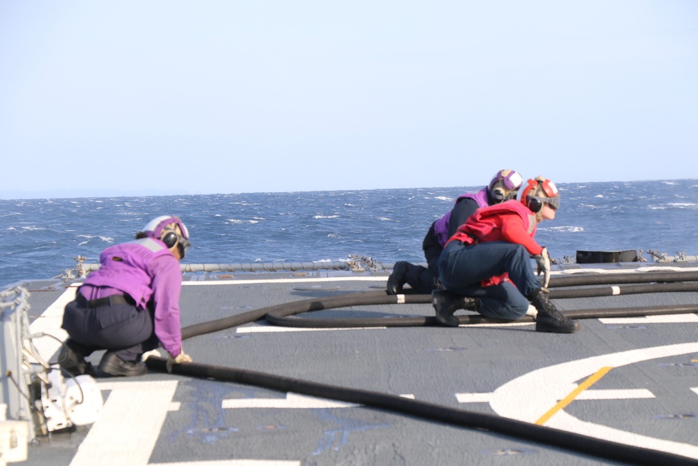 USS Howard (DDG 83) Conducts Helicopter In-Flight Refueling