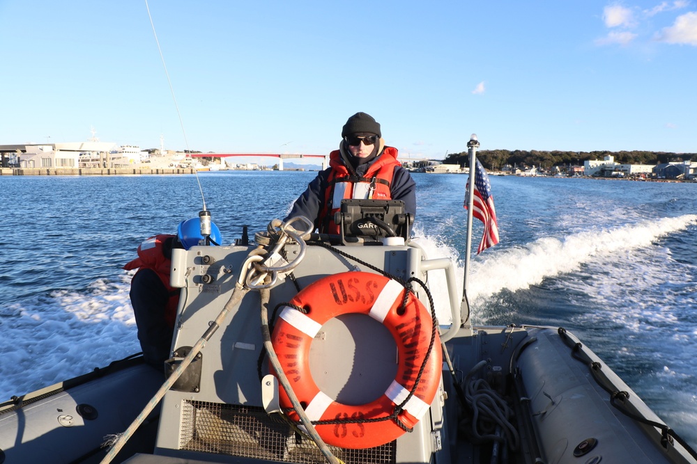 USS Howard (DDG 83) Conducts Small Boat Operations