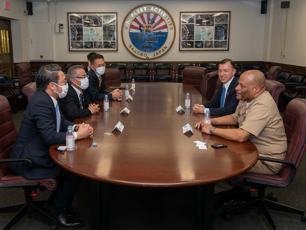 Nagasaki Governor visits CFAS
