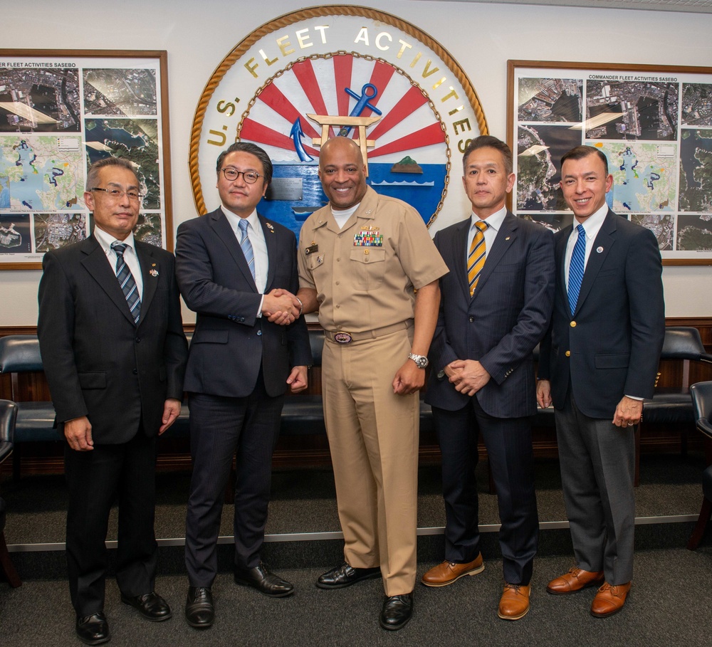 Nagasaki Governor visits CFAS