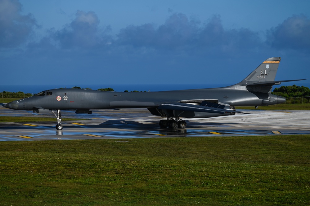 DVIDS - Images - B1-B Lancers Arrive To Andersen Air Force Base For ...