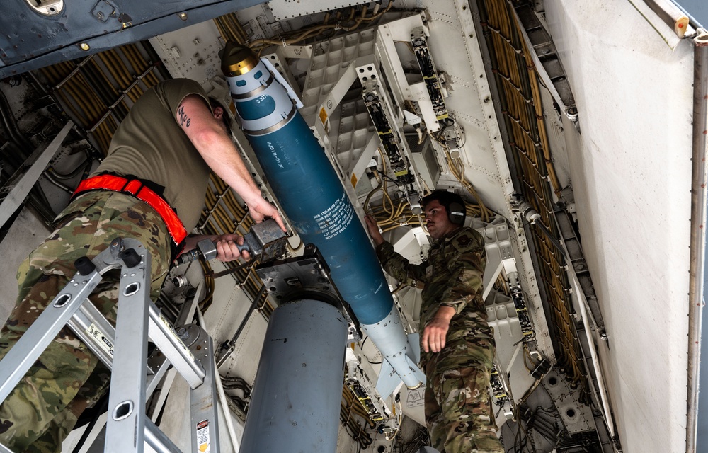 34th Expeditionary Bomb Squadron Conducts Bomb Loading Exercise