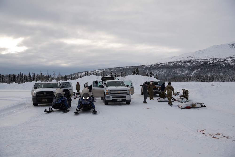 3rd ASOS special warfare Airmen conduct unsupported, sustained cold-weather training during Operation Agipen 2: Part I