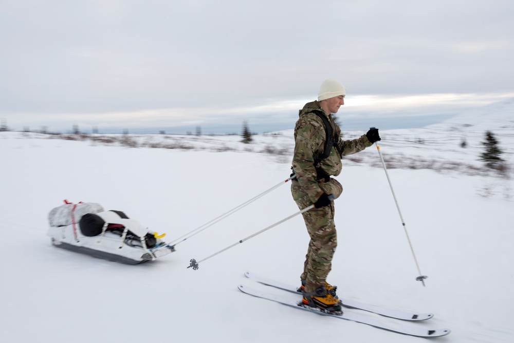 3rd ASOS special warfare Airmen conduct unsupported, sustained cold-weather training during Operation Agipen 2: Part I