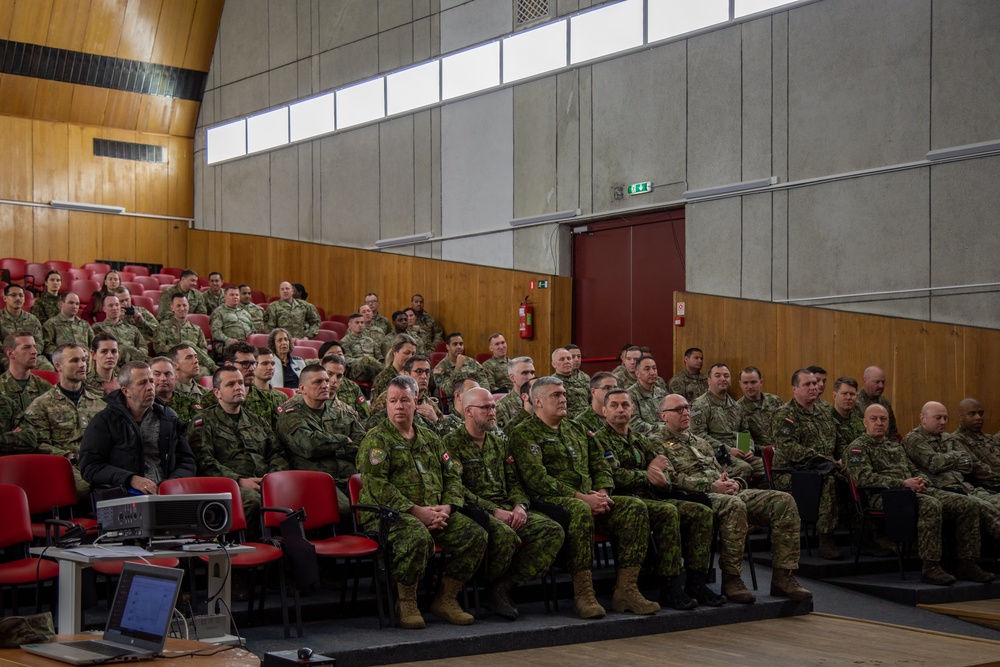 4th Infantry Division Artillery Takes Command from 1st Infantry Division in the Baltics Theater