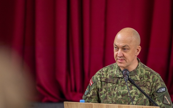 4th Infantry Division Artillery Takes Command from 1st Infantry Division in the Baltics Theater