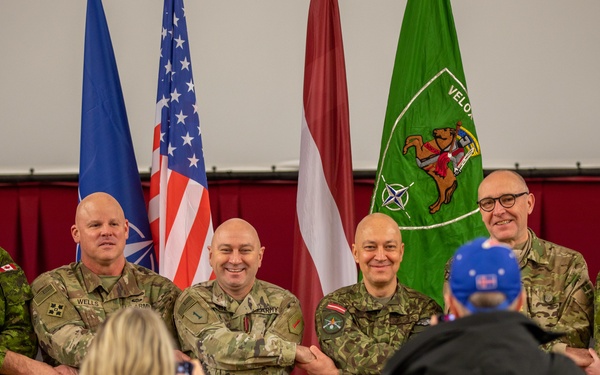 4th Infantry Division Artillery Takes Command from 1st Infantry Division in the Baltics Theater