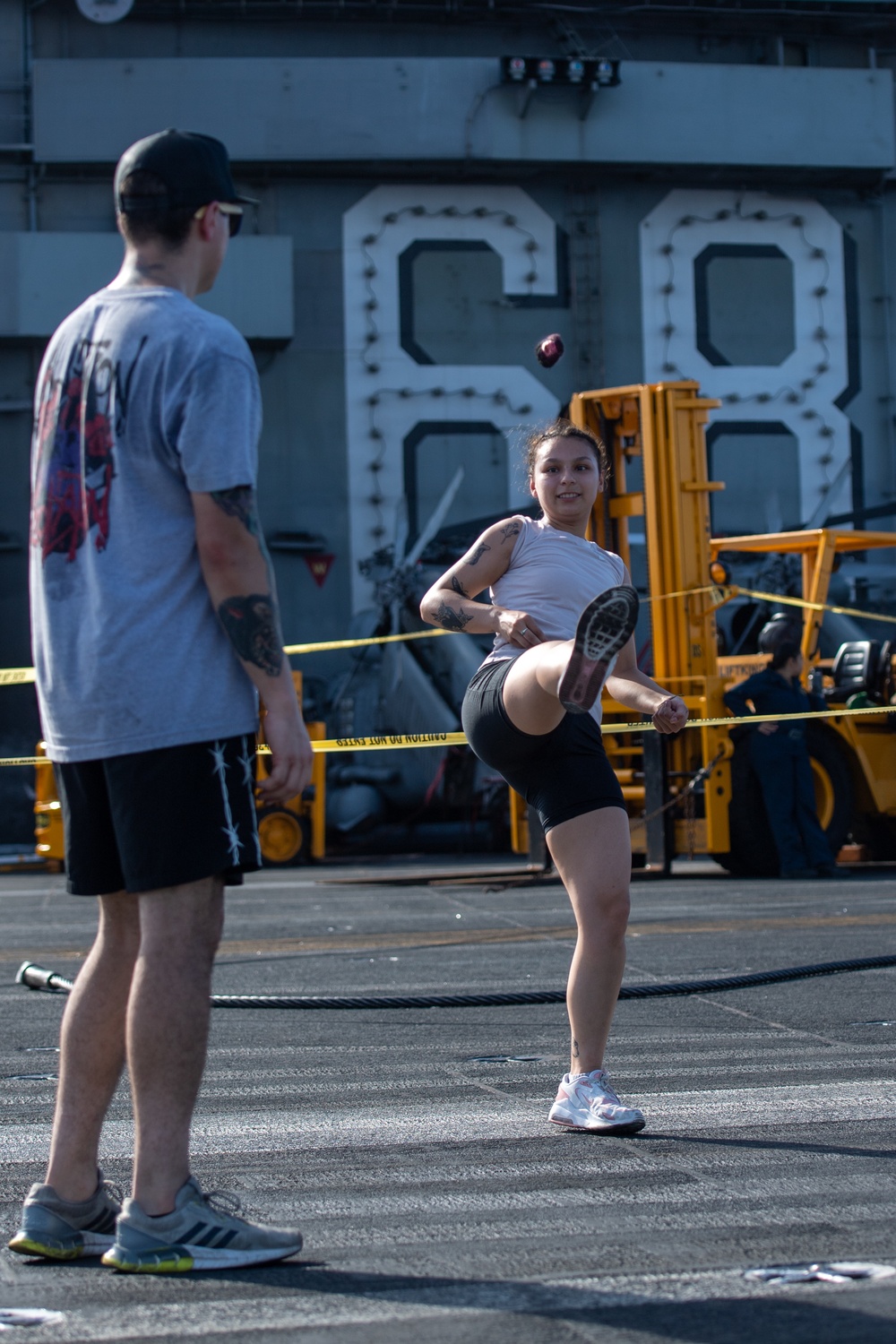 Sailors Participate In MWR Flight Deck Activities