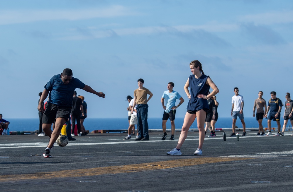 Sailors Participate In MWR Flight Deck Activities