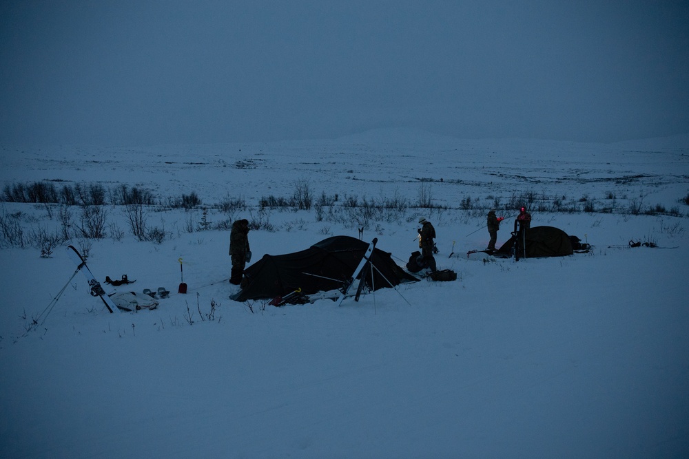 3rd ASOS special warfare Airmen conduct unsupported, sustained cold-weather training during Operation Agipen 2: Part II