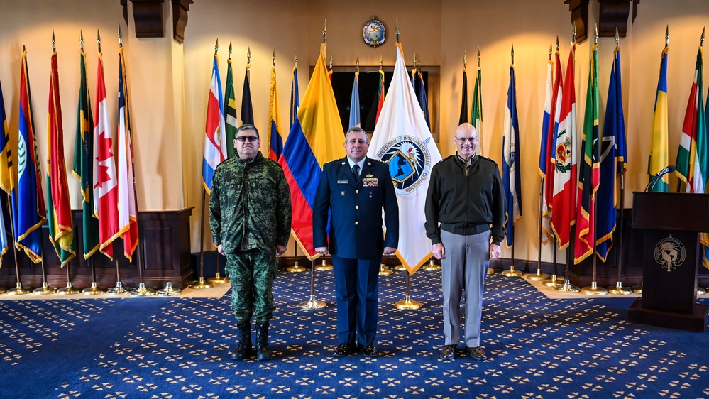 Colombian Military Attache Visits the IADC