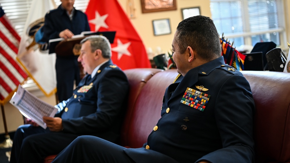 Colombian Military Attache Visits the IADC