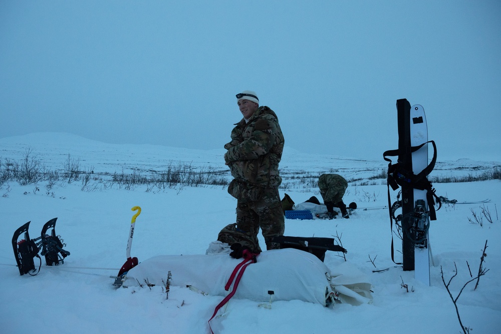 3rd ASOS special warfare Airmen conduct unsupported, sustained cold-weather training during Operation Agipen 2: Part II