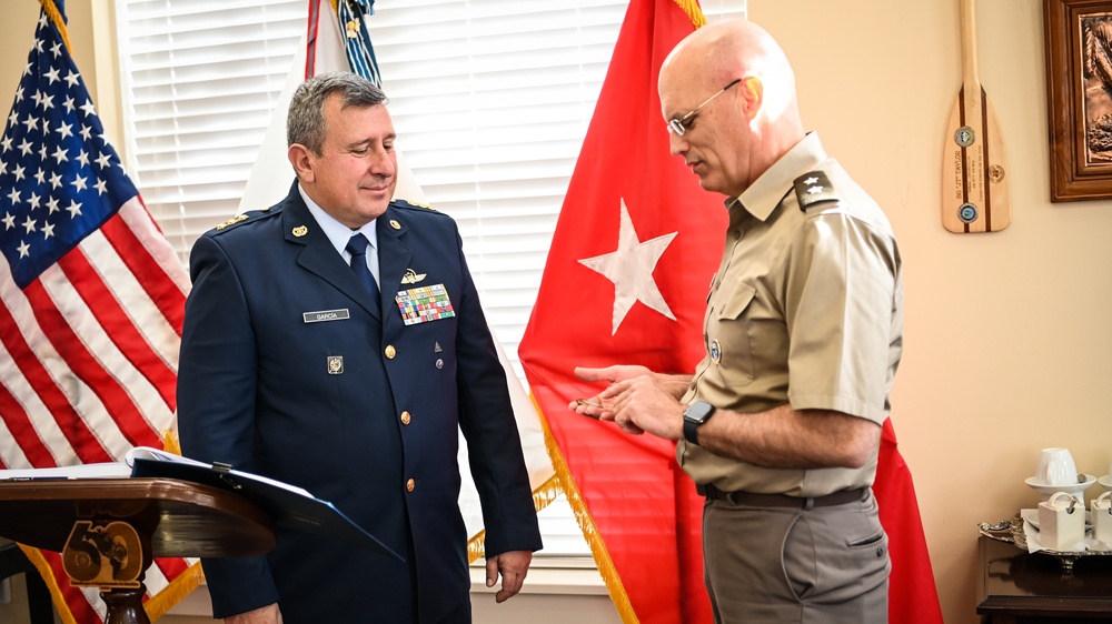 Colombian Military Attache Visits the IADC