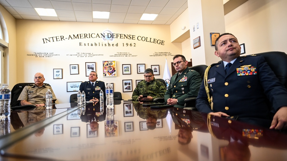 Colombian Military Attache Visits the IADC