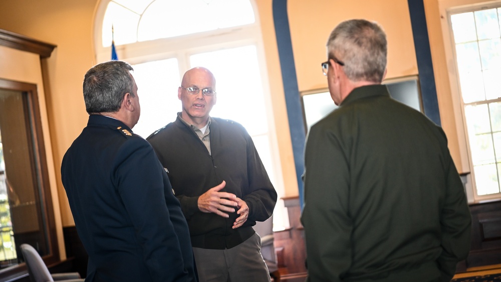 Colombian Military Attache Visits the IADC