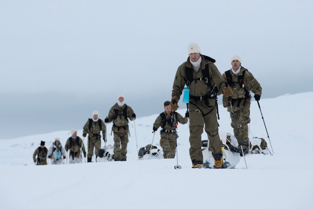 3rd ASOS special warfare Airmen conduct unsupported, sustained cold-weather training during Operation Agipen 2: Part II