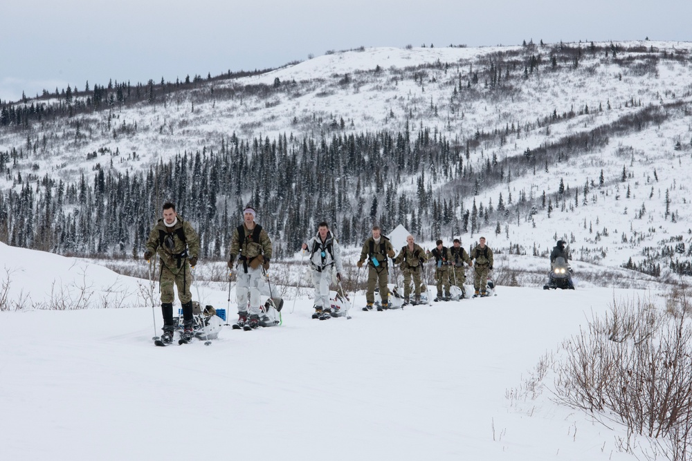 3rd ASOS special warfare Airmen conduct unsupported, sustained cold-weather training during Operation Agipen 2: Part II