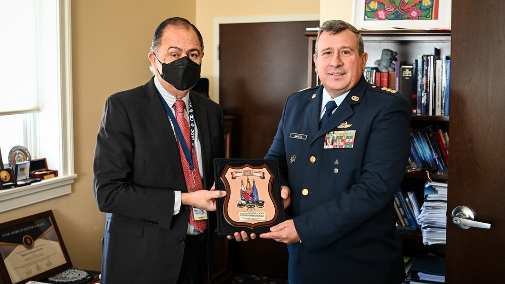 Colombian Military Attache Visits the IADC