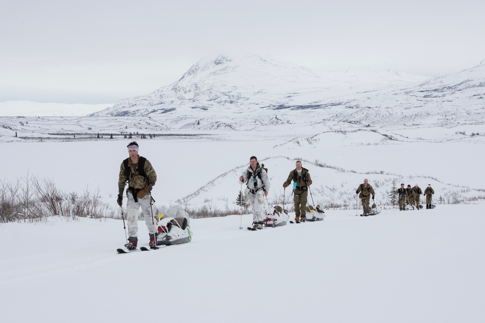 3rd ASOS special warfare Airmen conduct unsupported, sustained cold-weather training during Operation Agipen 2: Part II