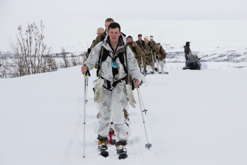 3rd ASOS special warfare Airmen conduct unsupported, sustained cold-weather training during Operation Agipen 2: Part II