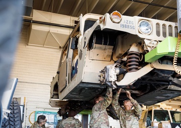996th MCAS Mechanics Maintain Vehicles