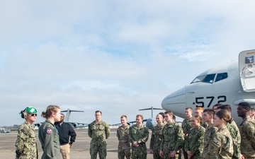 VP-8 flies to Charleston, Shows off P-8A to Local ROTC/NROTC