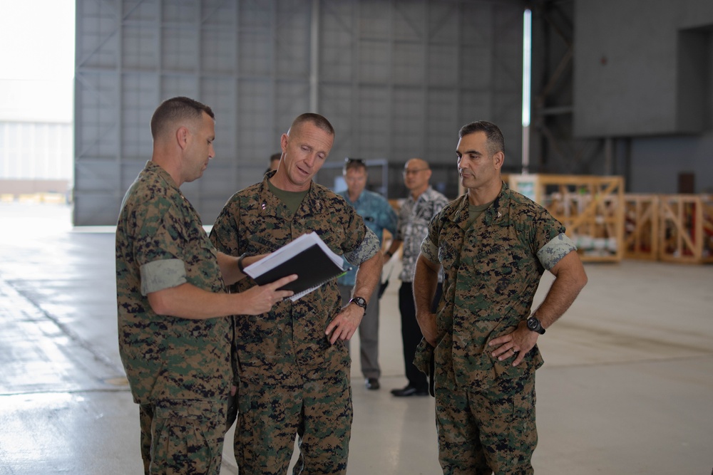 Maj. Gen. Liszewski visits MCBH