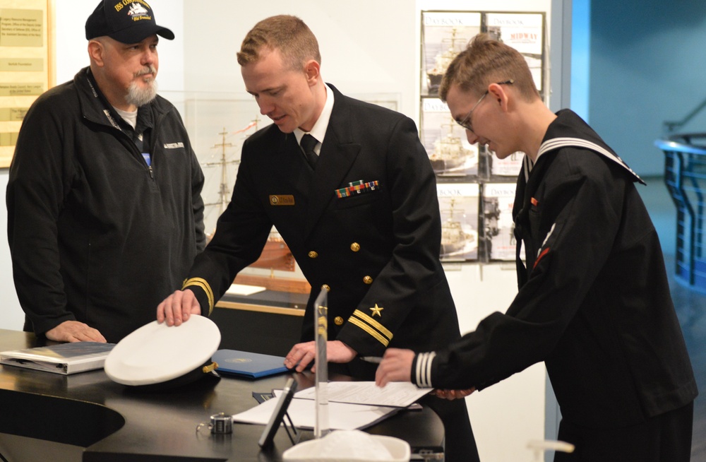 Naval Museum hosts a reenlistment ceremony