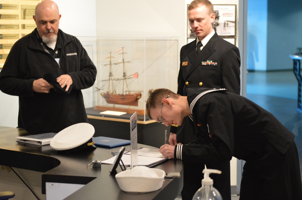 Naval Museum hosts a reenlistment ceremony