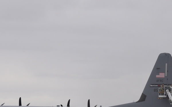 Maintainers keep Hurricane Hunters flying