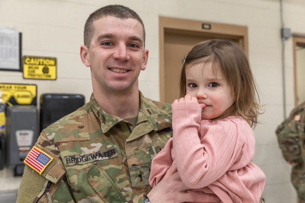 Connecticut Army Aviators Deploy to Support Operation Inherent Resolve