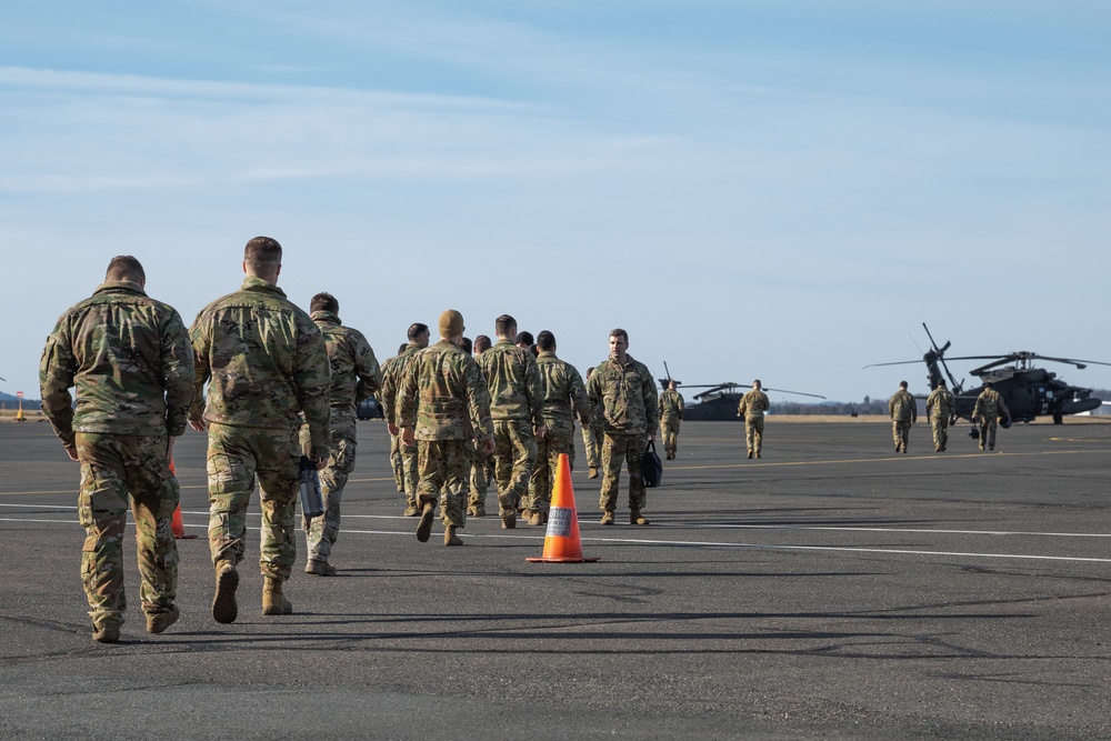 Connecticut Army Aviators Deploy to Support Operation Inherent Resolve