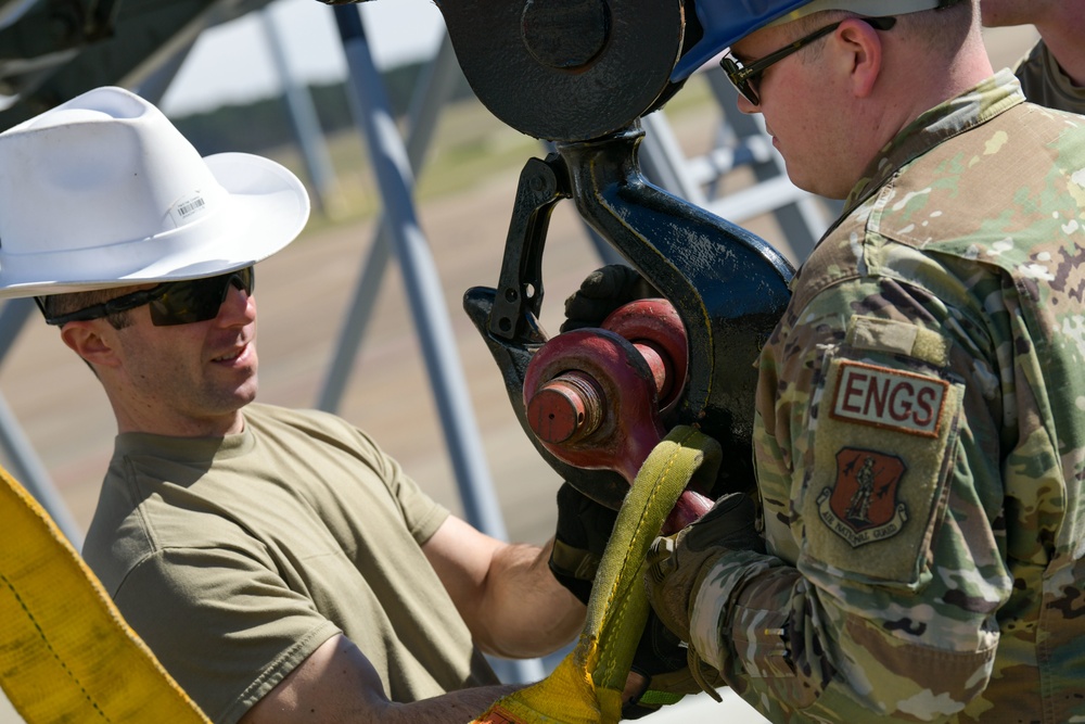 172nd Maintainers and Civil Engineers receive crane training