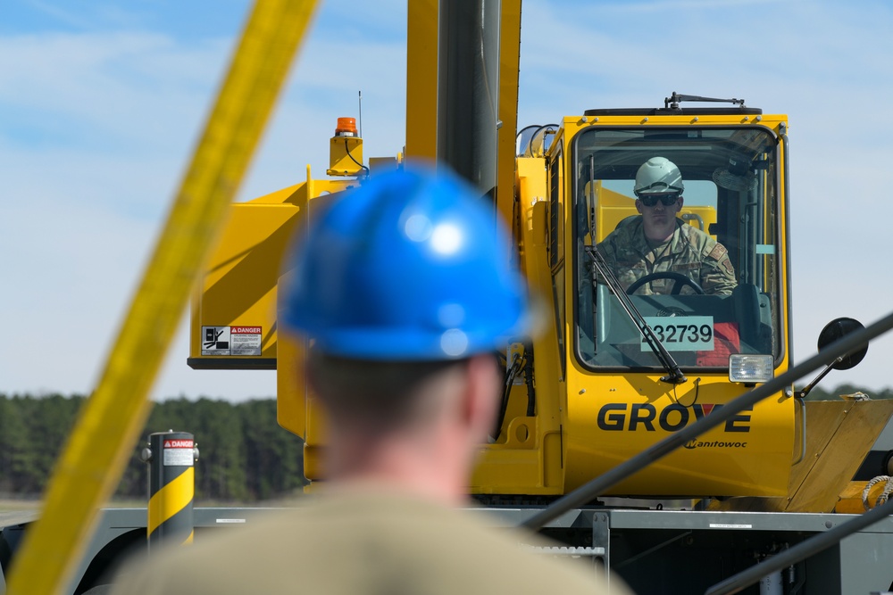 172nd Maintainers and Civil Engineers receive crane training