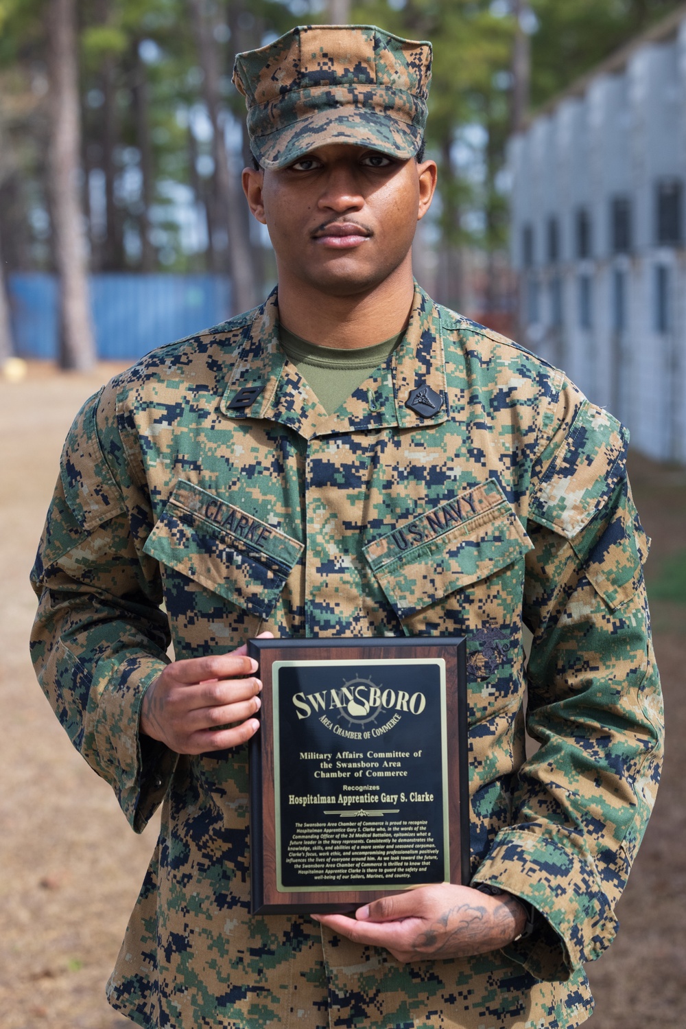 U.S. Sailor with 2nd Medical Battalion receives a Swansboro Area Chamber of Commerce Award