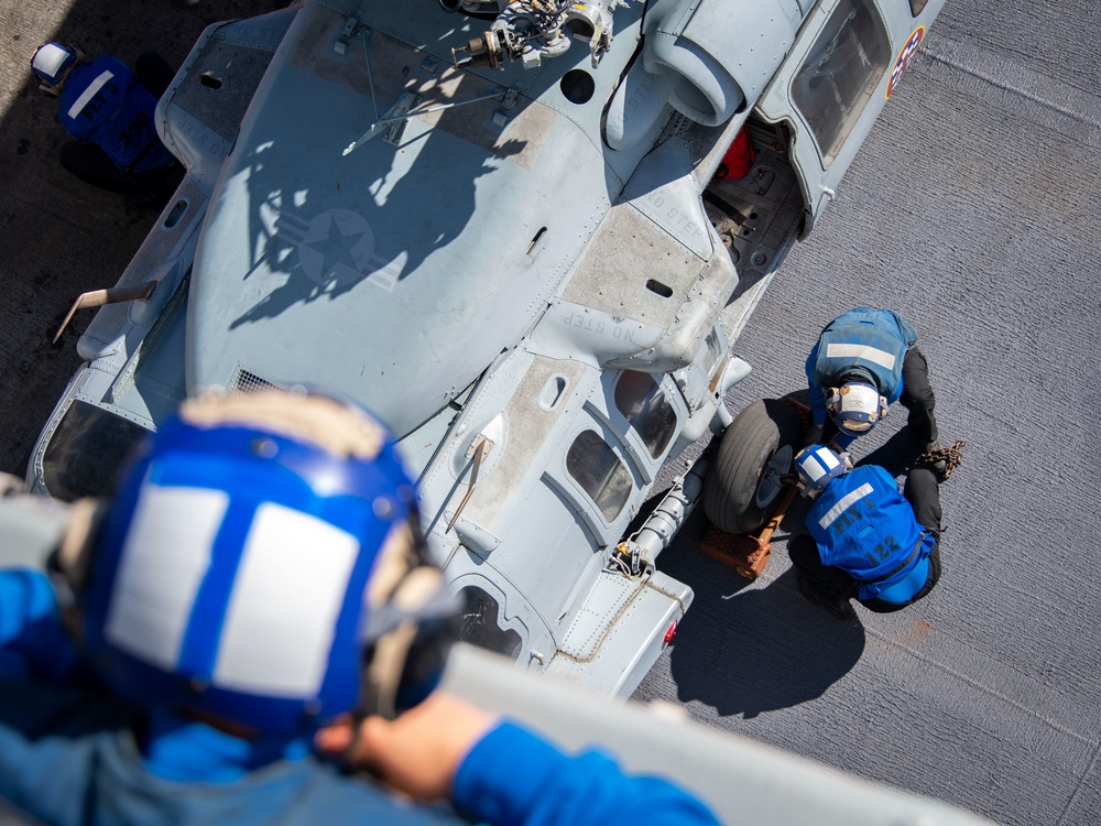 USS Carl Vinson (CVN 70) Sailors Conduct Flight Operations in the Pacific Ocean