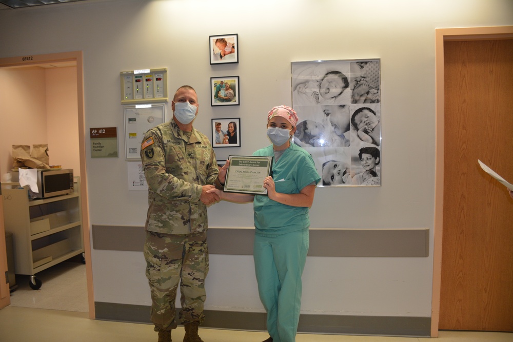 Tripler Army Medical Center presents DAISY AWARD