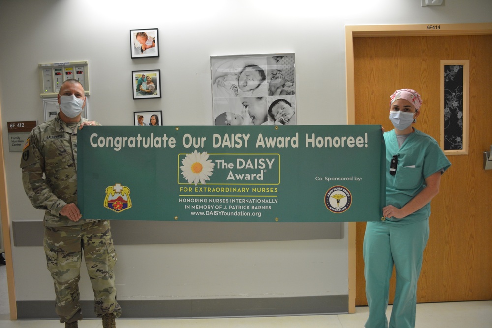 Tripler Army Medical Center presents DAISY AWARD