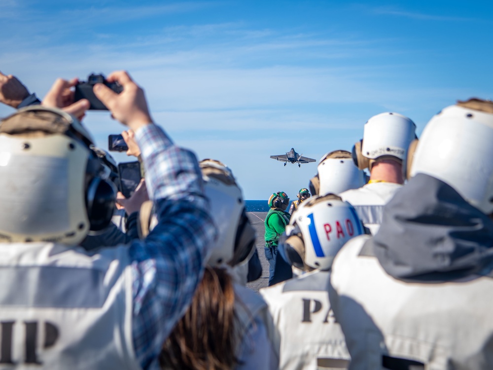 USS Carl Vinson (CVN 70) Sailors Host Visitors from the Office of Legislative Affairs in the Pacific Ocean