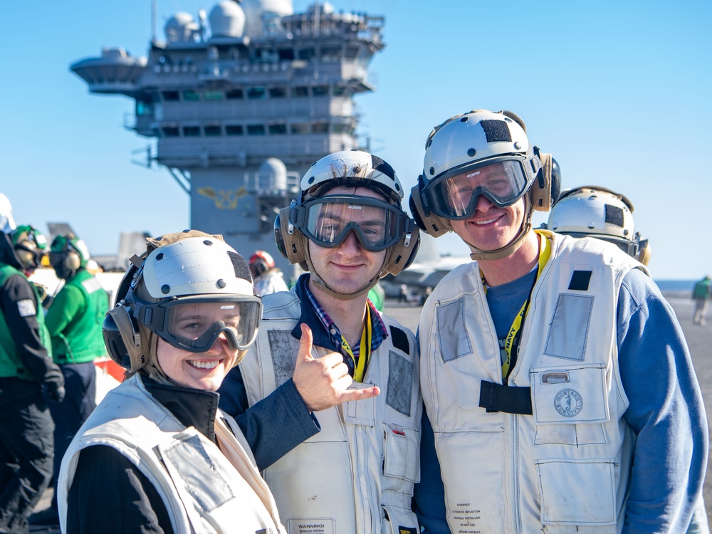 USS Carl Vinson (CVN 70) Hosts Visitors from the Office of Legislative Affairs in the Pacific Ocean