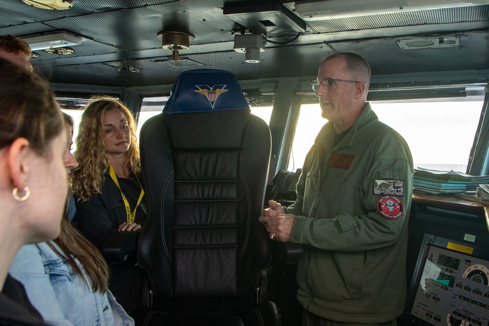 USS Carl Vinson (CVN 70) Hosts Visitors from the Office of Legislative Affairs