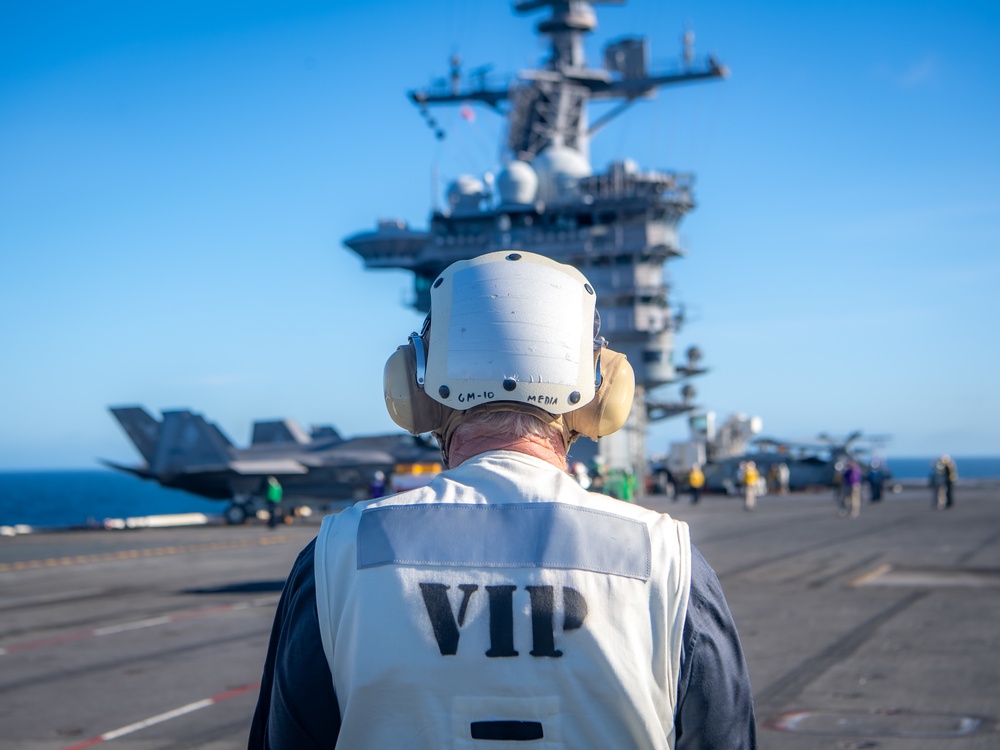 USS Carl Vinson (CVN 70) Sailors Host Dan Quayle in the Pacific Ocean