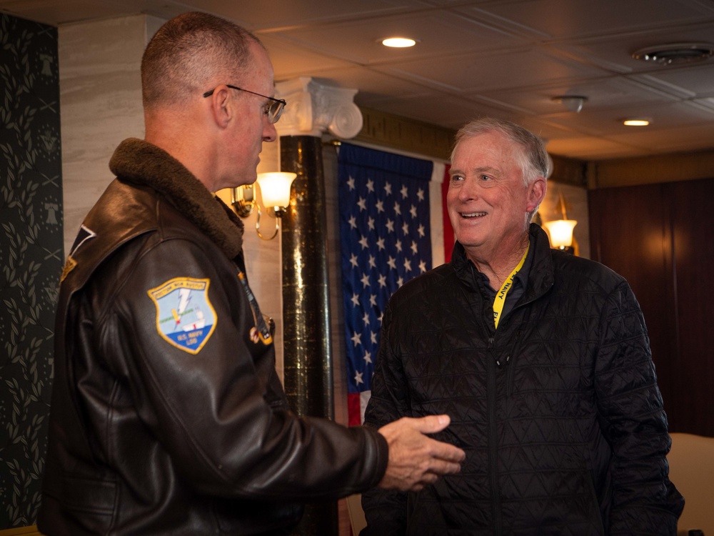 USS Carl Vinson (CVN 70) Sailors Host Dan Quayle in the Pacific Ocean