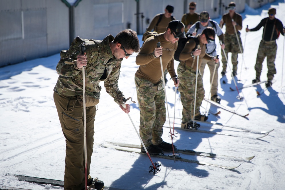 U.S. Navy Explosive Ordnance Disposal Technicians Cross-Country Skis