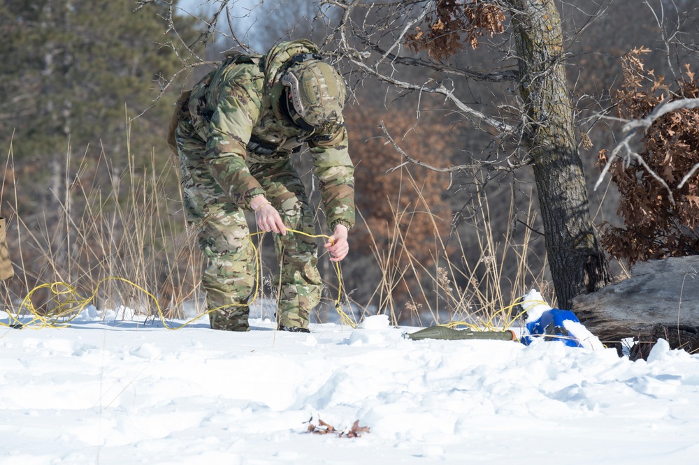 DVIDS - Images - Navy Explosive Ordnance Disposal Hosts Arctic