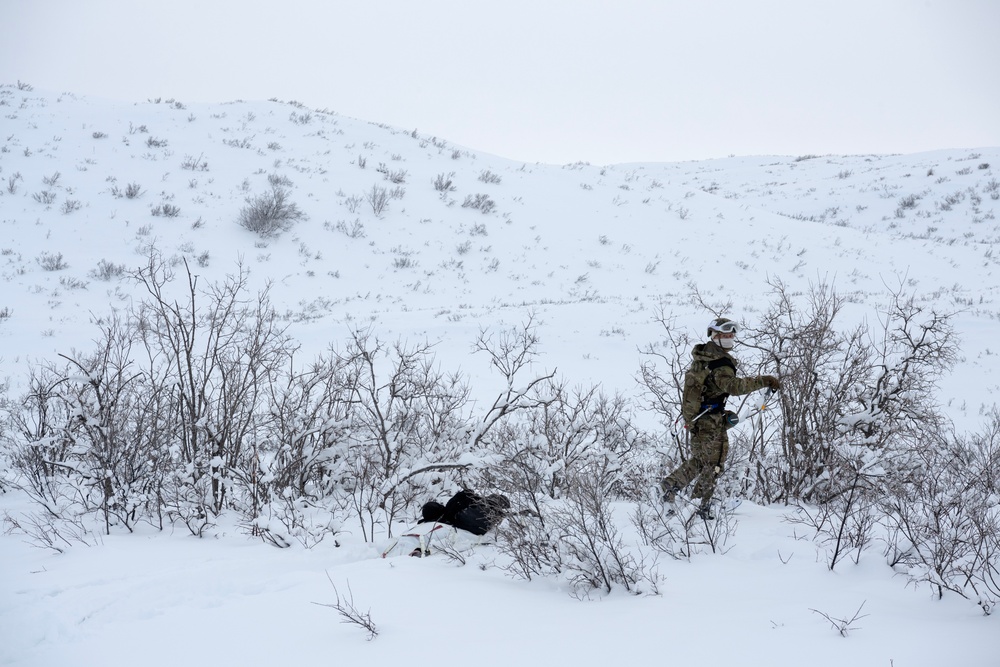 3rd ASOS special warfare Airmen conduct unsupported, sustained cold-weather training during Operation Agipen 2: Part III